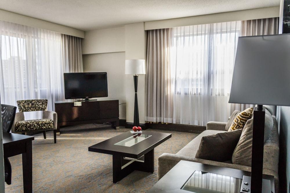 Ottawa Embassy Hotel & Suites Екстер'єр фото