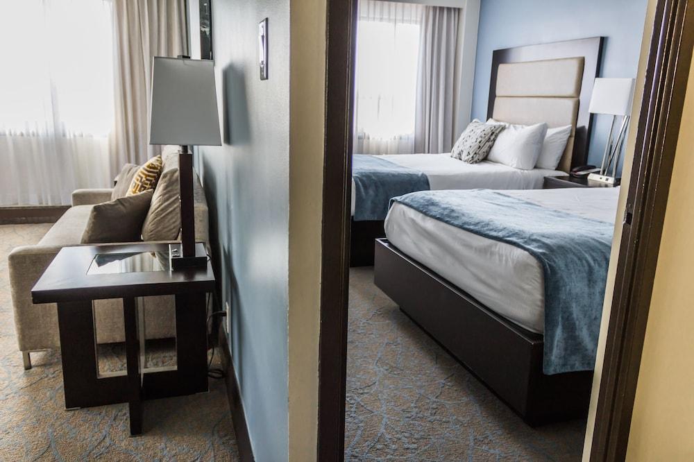 Ottawa Embassy Hotel & Suites Екстер'єр фото