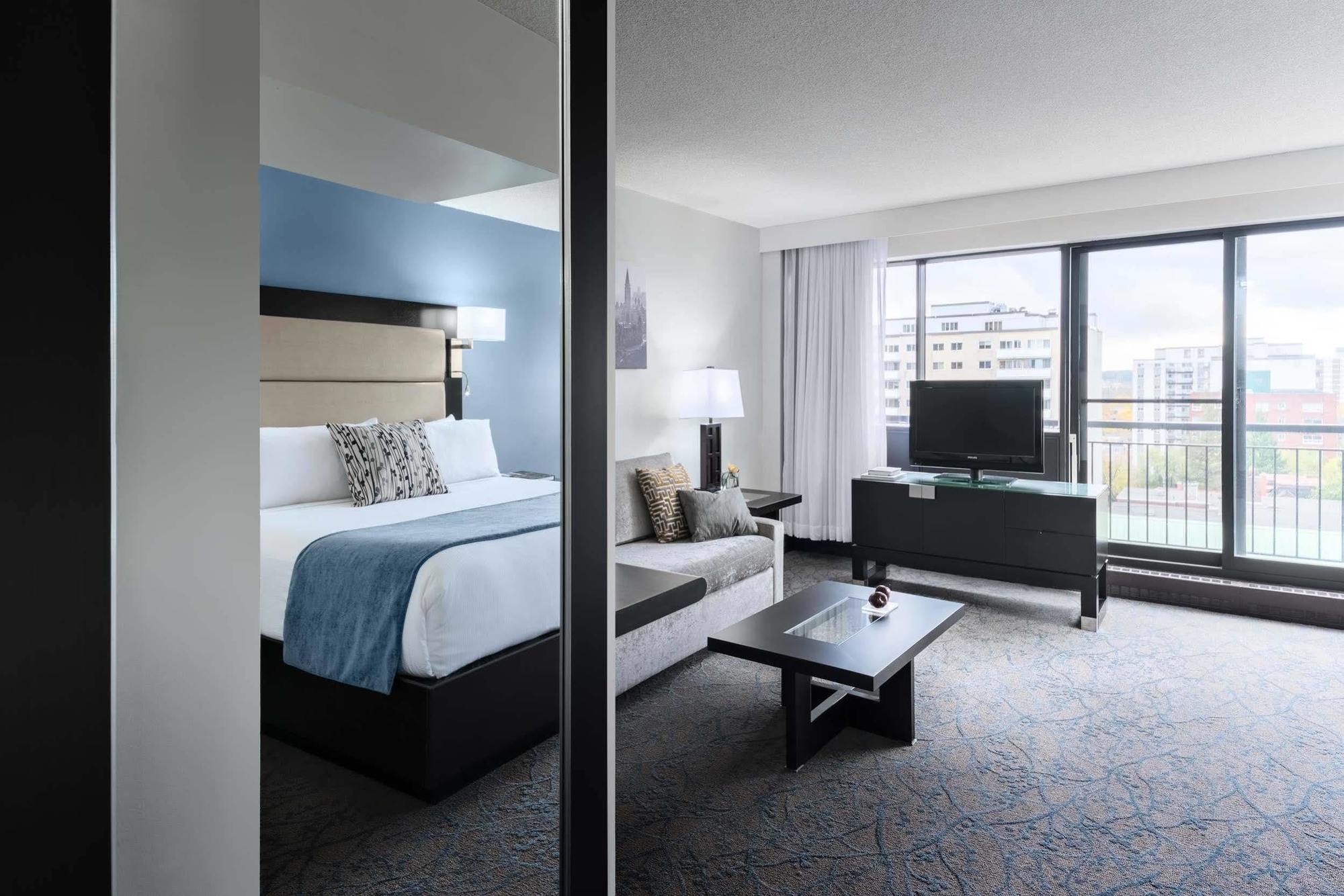 Ottawa Embassy Hotel & Suites Екстер'єр фото