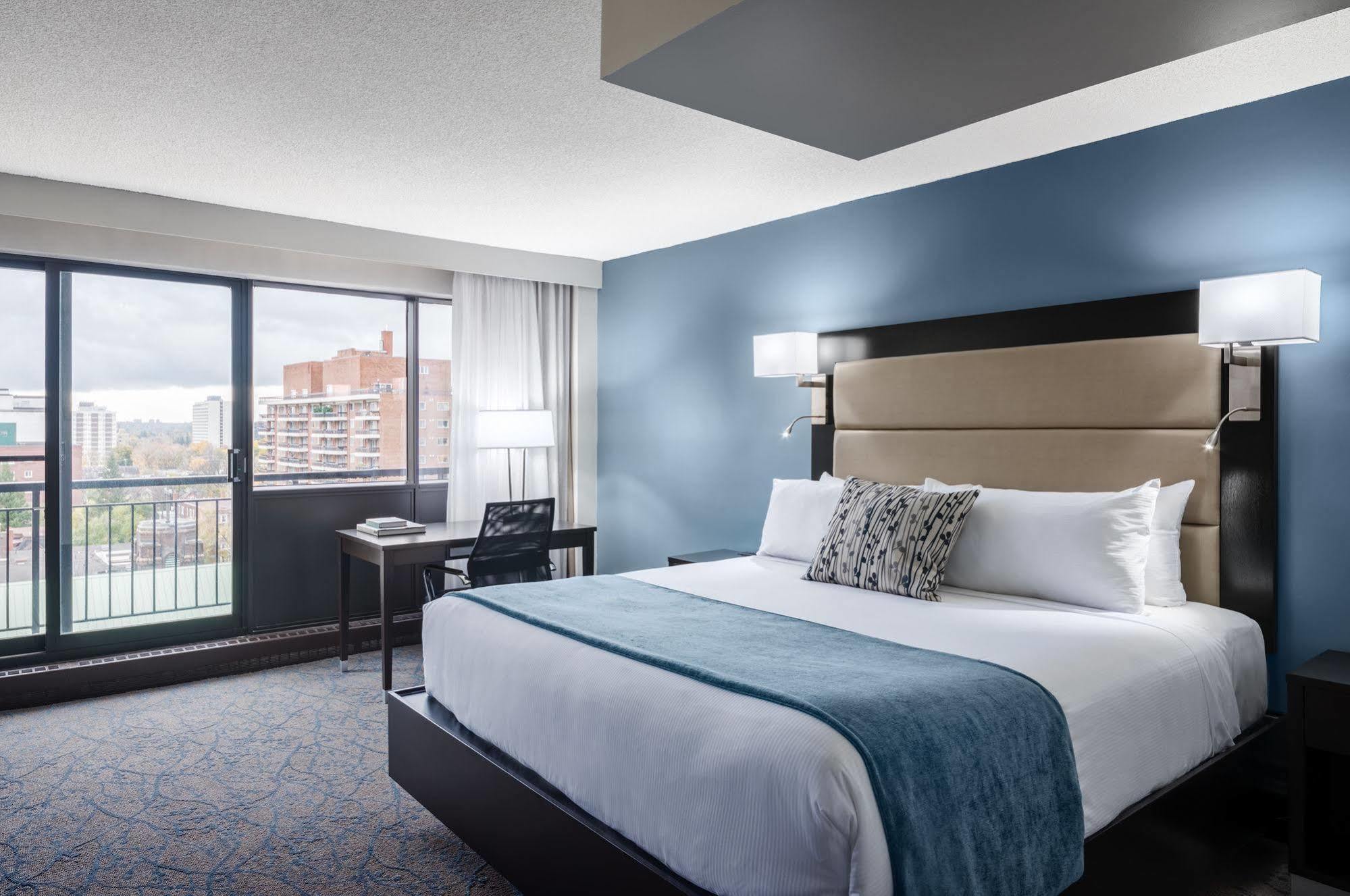 Ottawa Embassy Hotel & Suites Екстер'єр фото