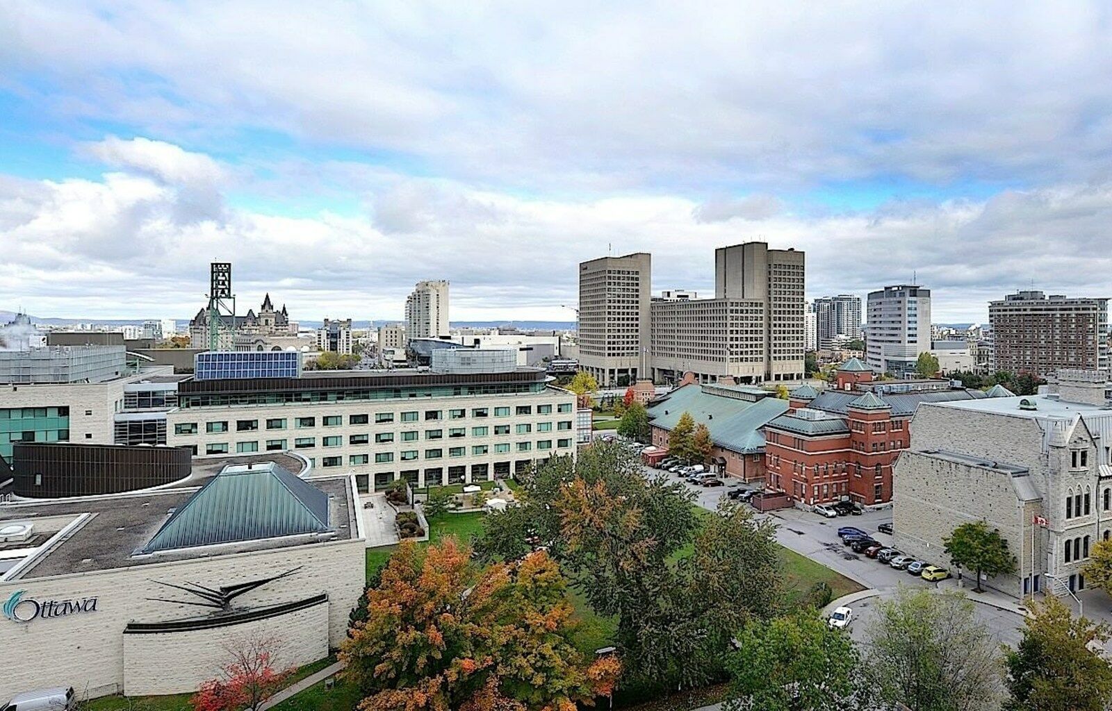 Ottawa Embassy Hotel & Suites Екстер'єр фото