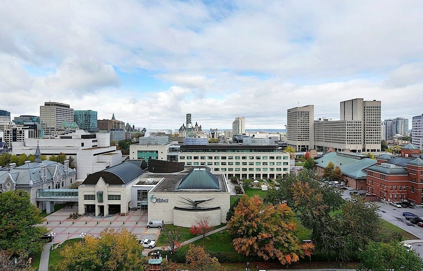 Ottawa Embassy Hotel & Suites Екстер'єр фото