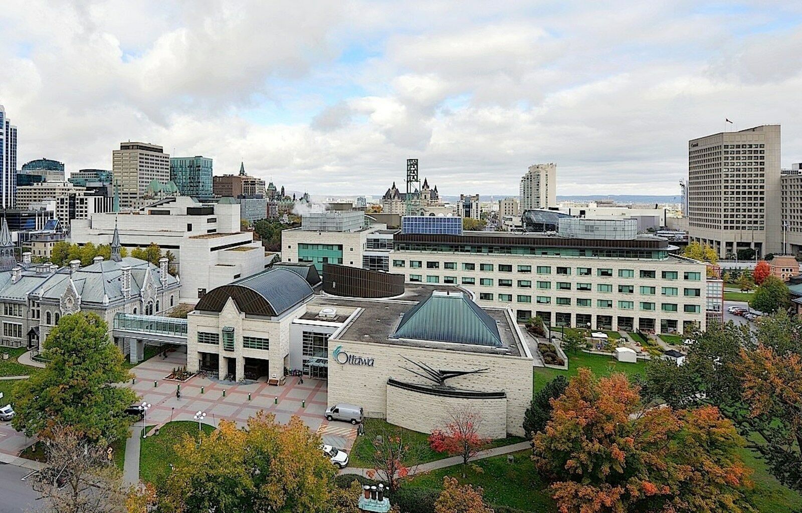 Ottawa Embassy Hotel & Suites Екстер'єр фото
