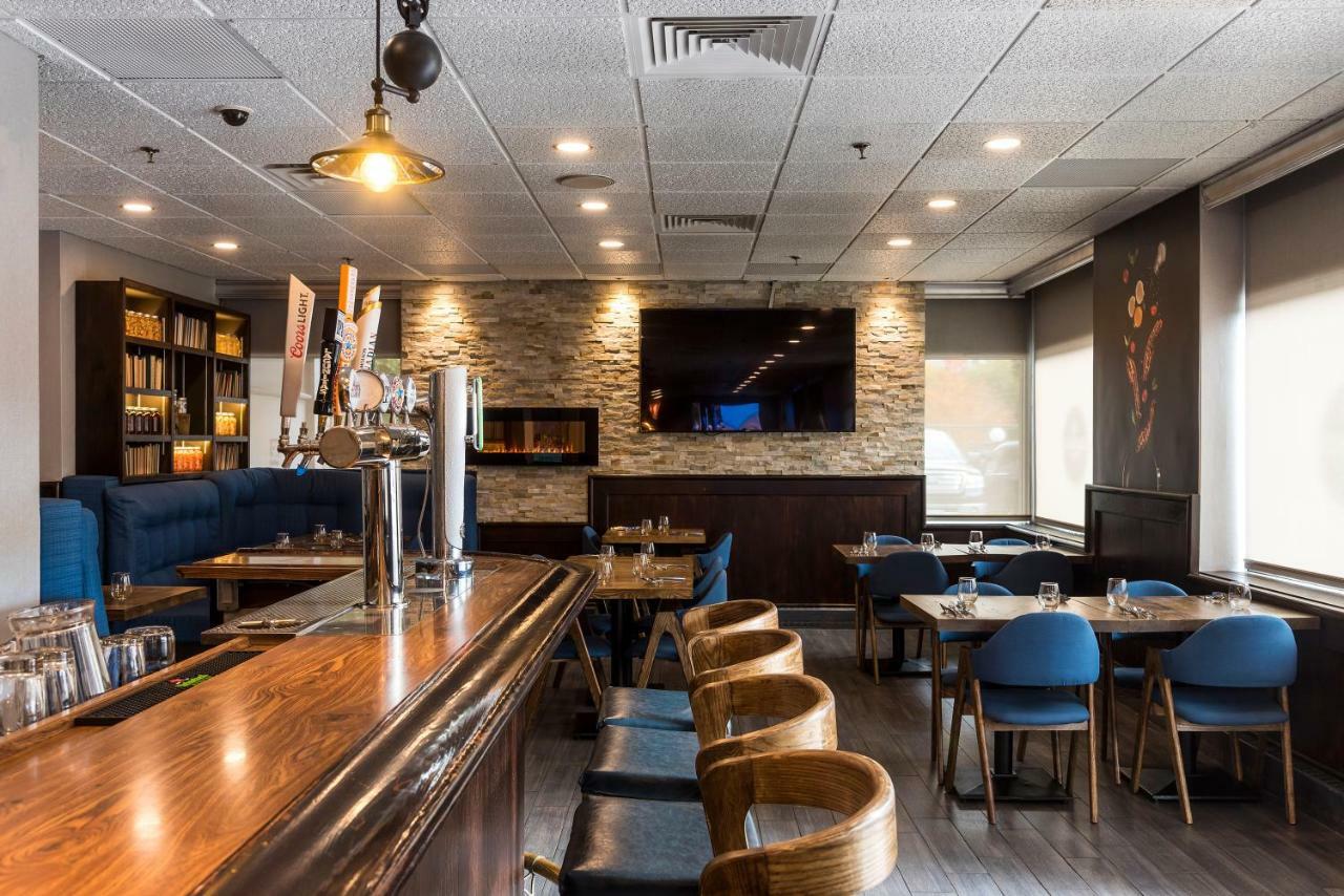Ottawa Embassy Hotel & Suites Екстер'єр фото